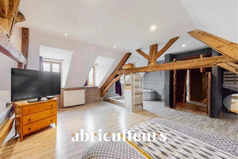 Corps de ferme - 260 m² - 7 pièces