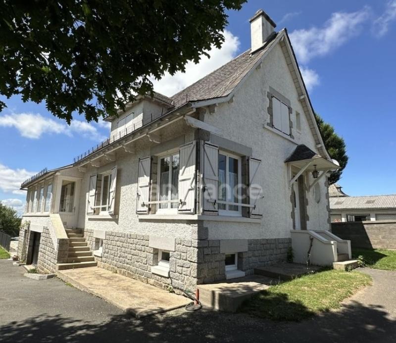 Maison - 158 m² - 7 pièces