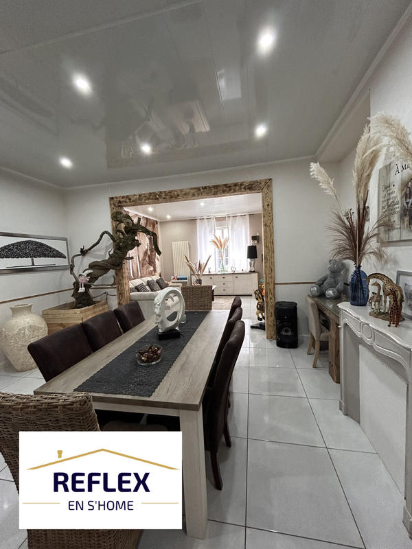 Maison - 270 m² - 8 pièces