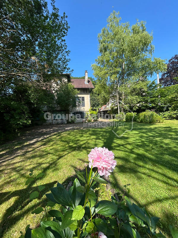 Maison - 192 m² - 8 pièces