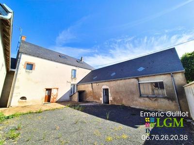 Maison - 201 m² - 7 pièces