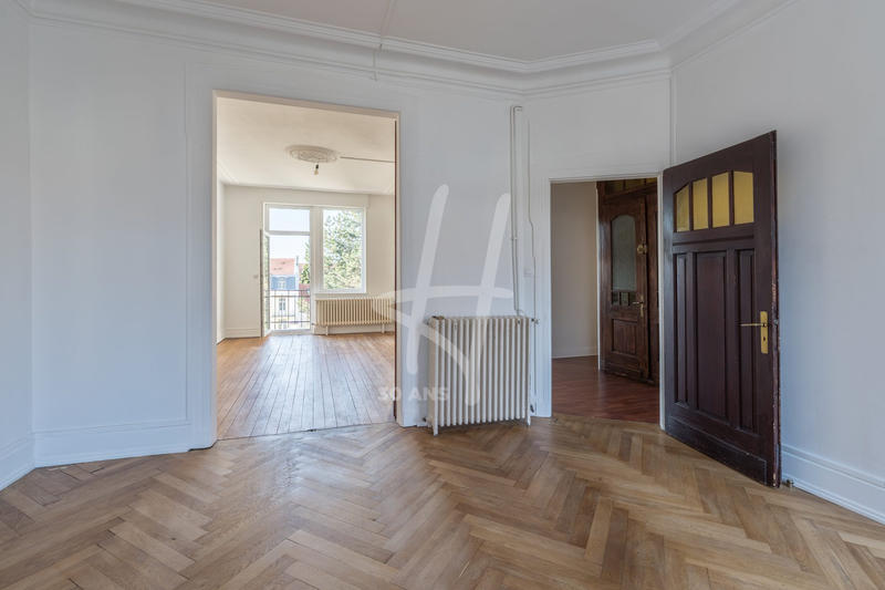 Appartement - 102 m² - 5 pièces