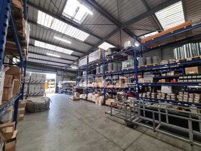 Entrepôt - 920 m² - 10 pièces