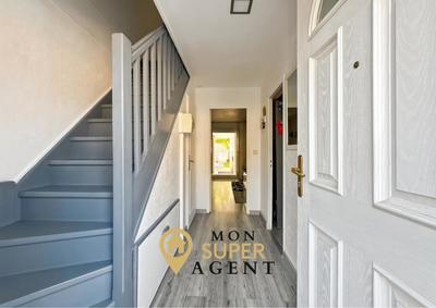 Maison - 96 m² - 5 pièces