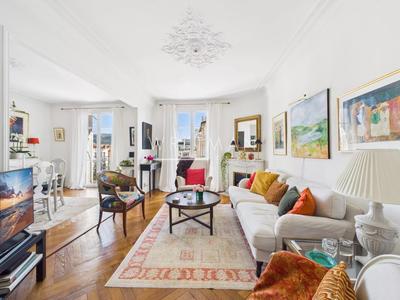 Appartement - 92 m² - 4 pièces