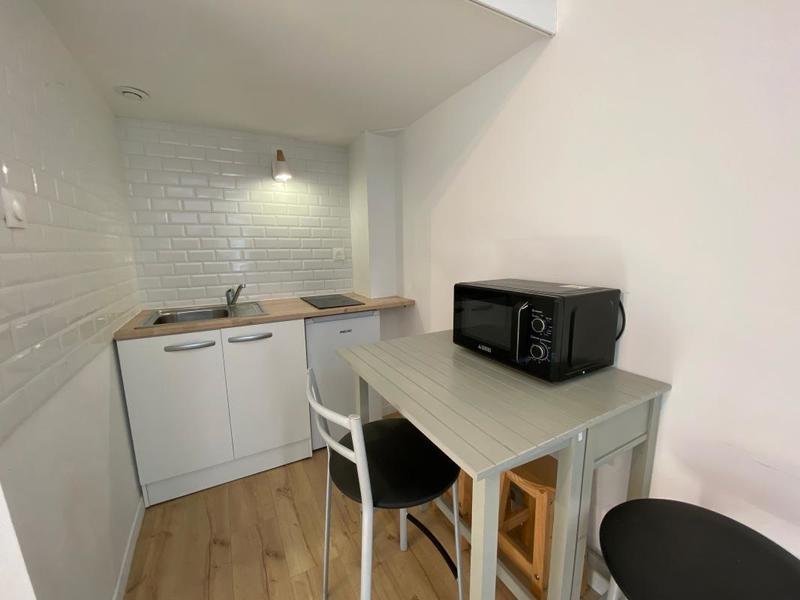 Studio - 13 m² - 2 pièces