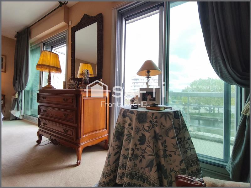 Appartement - 150 m² - 6 pièces