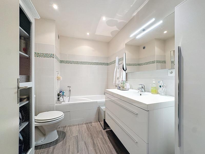 Appartement - 95 m² - 5 pièces