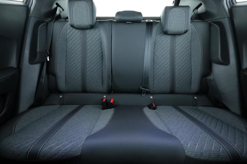 Peugeot 2008 1.2 Hybrid Allure e-Dcs6 136 ch