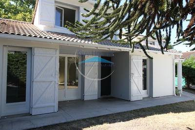 Maison - 98 m² - 5 pièces