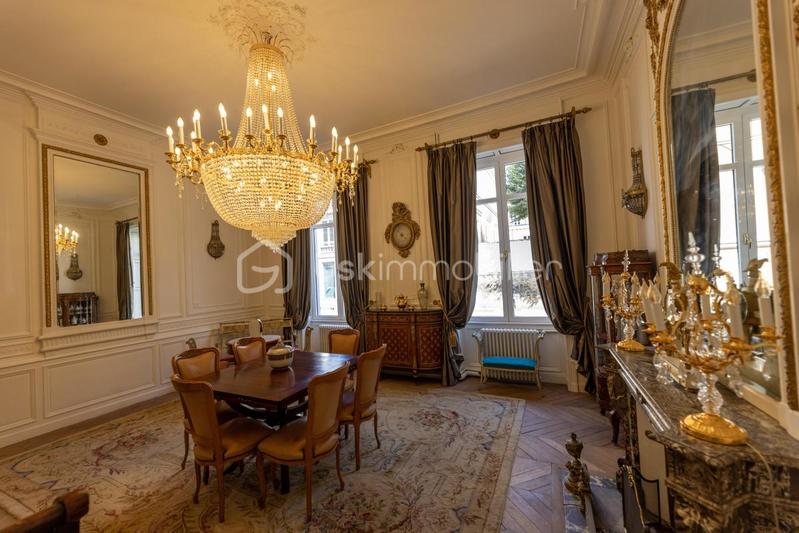 Immeuble - 600 m² - 14 pièces