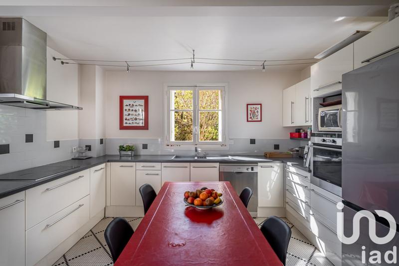 Maison - 289 m² - 10 pièces