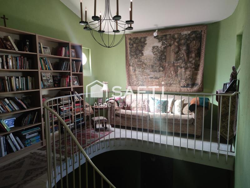 Maison - 395 m² - 14 pièces