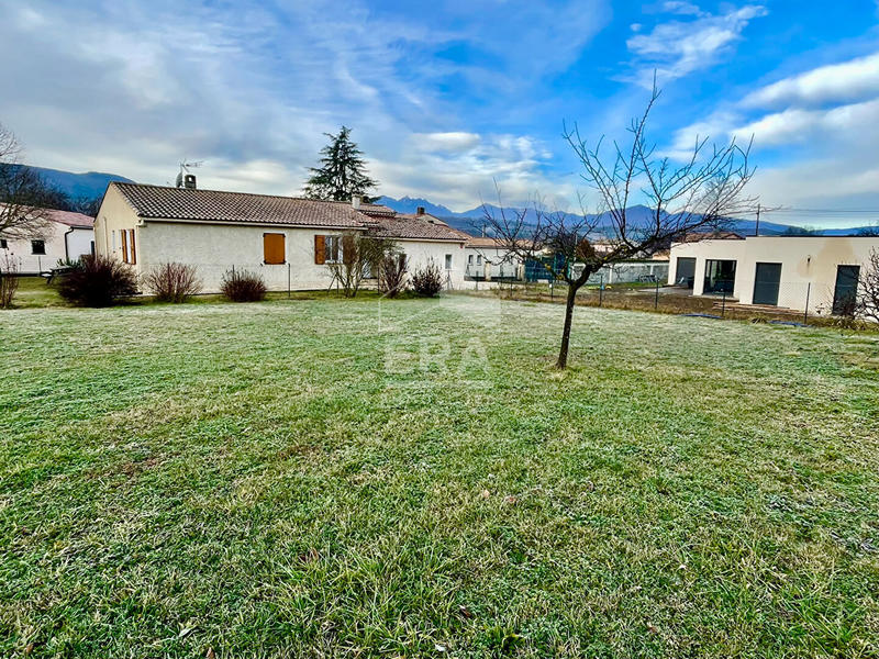 Terrain - 601 m²