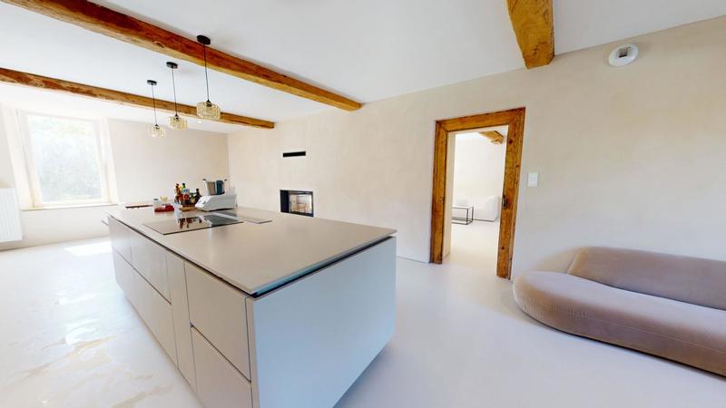 Propriété - 373 m² - 10 pièces