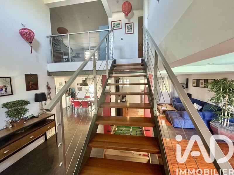 Maison - 200 m² - 4 pièces