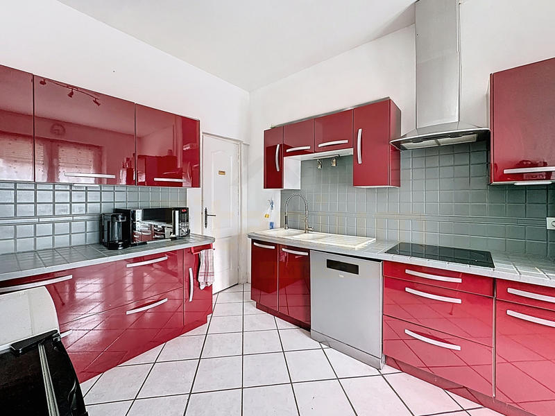 Maison - 96 m² - 3 pièces