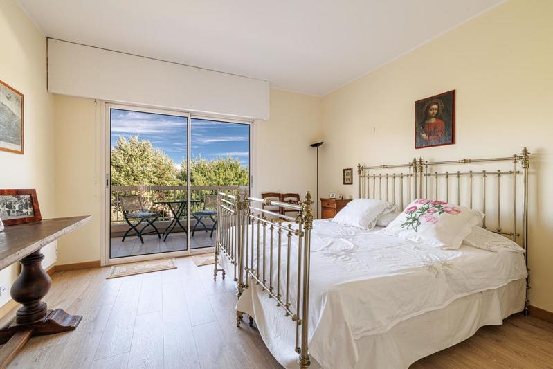 Appartement - 110 m² - 4 pièces