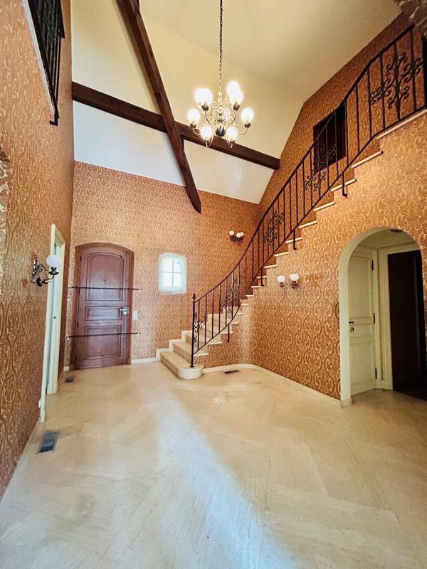 Maison - 397 m² - 7 pièces