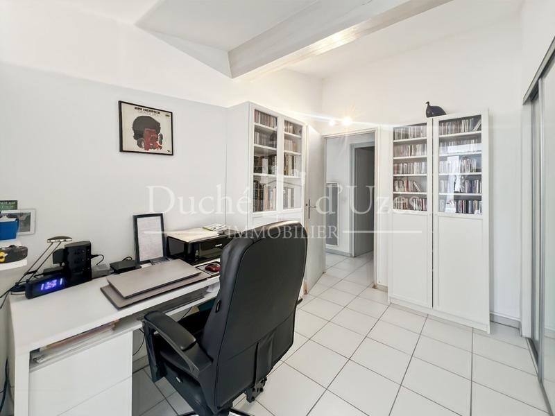 Maison - 180 m² - 8 pièces