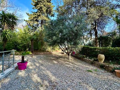 Appartement - 180 m² - 5 pièces