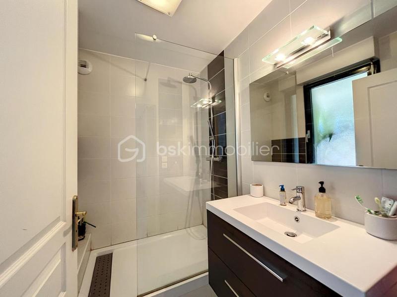 Appartement - 101 m² - 4 pièces