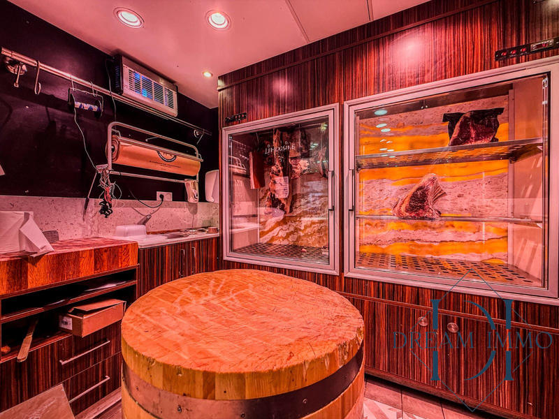 Fonds de commerce - 121 m²