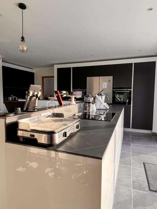 Maison - 136 m² - 4 pièces