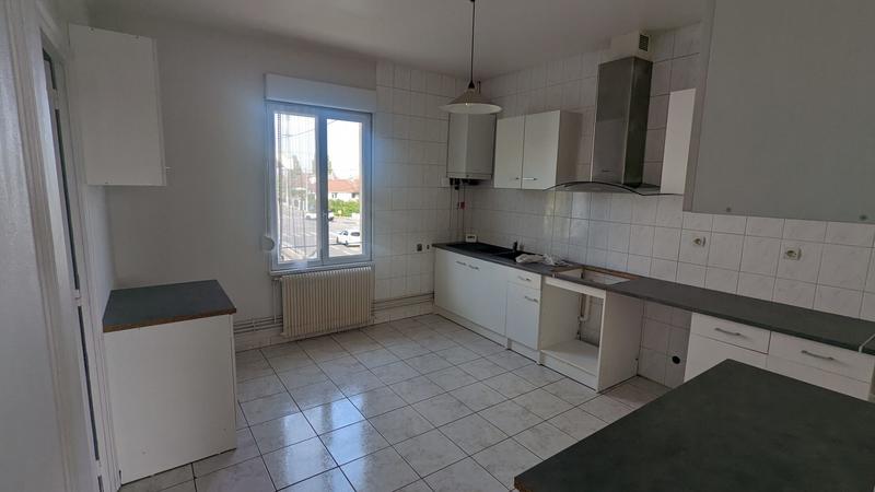 Maison traditionnelle - 206 m² - 8 pièces