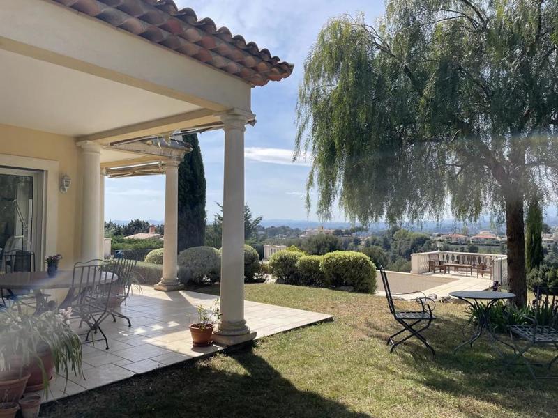 Villa - 171 m² - 6 pièces
