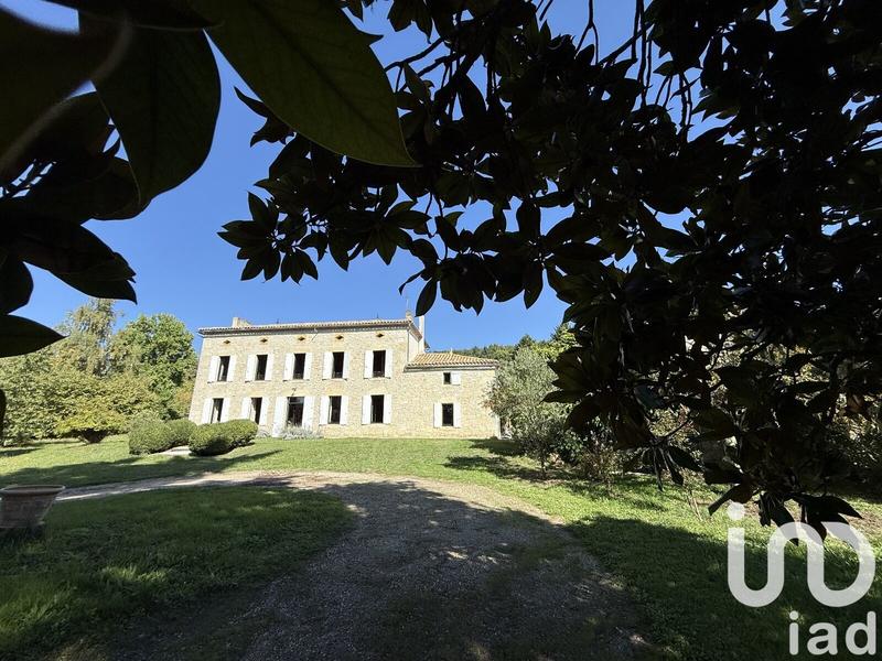 Maison - 380 m² - 12 pièces