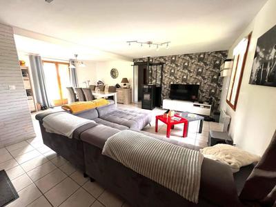 Maison - 143 m² - 6 pièces