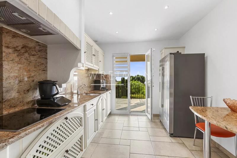 Maison - 124 m² - 4 pièces