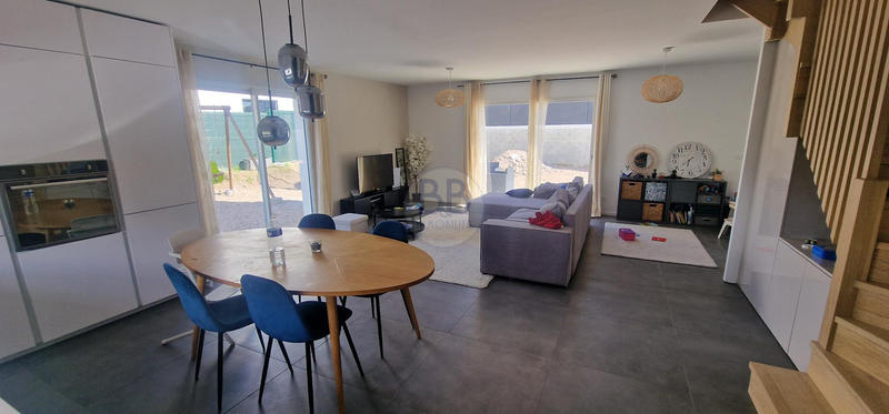 Villa - 90 m² - 4 pièces