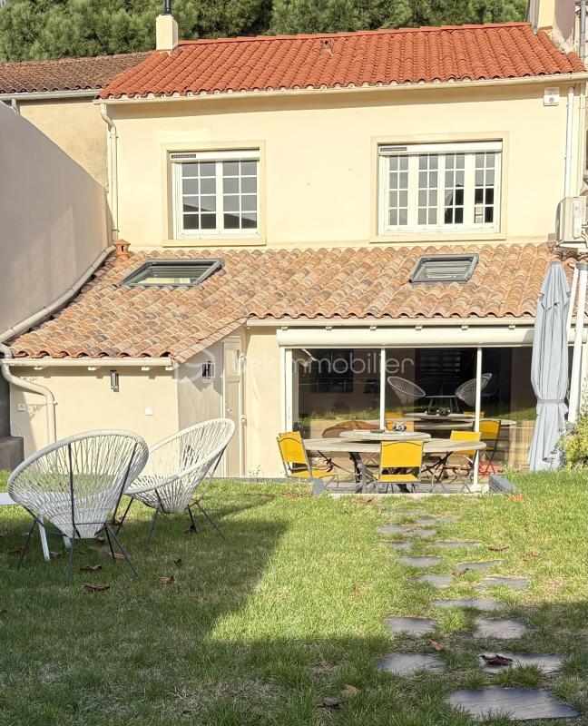 Maison de ville - 146 m² - 6 pièces