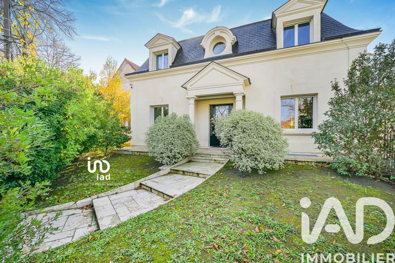 Maison - 192 m² - 6 pièces