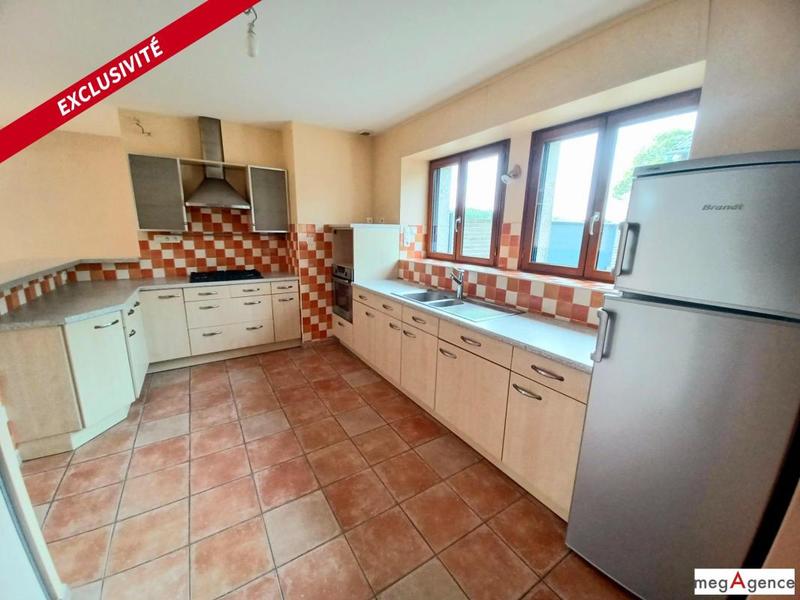 Maison - 240 m² - 9 pièces