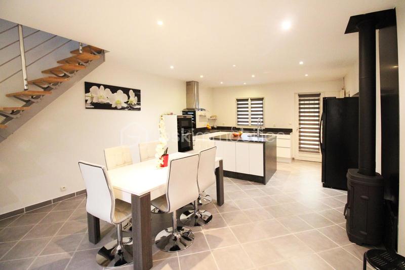 Maison - 150 m² - 6 pièces