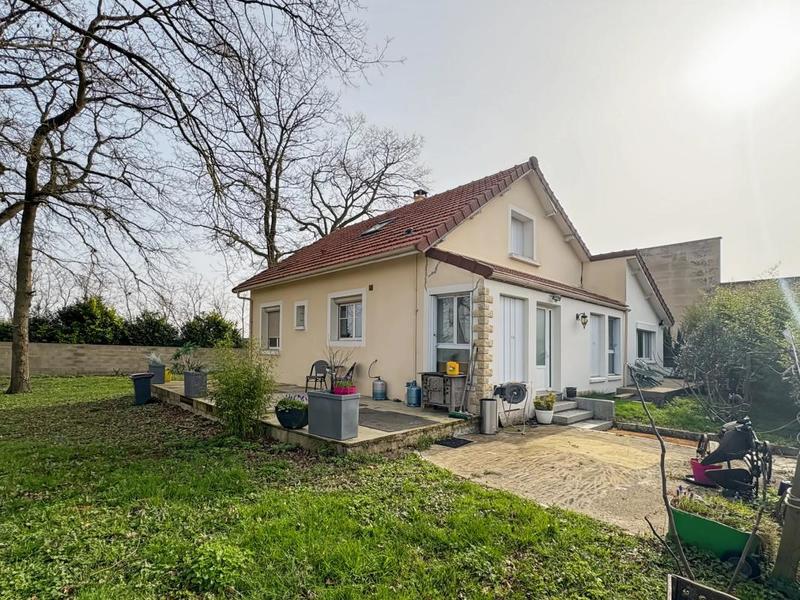 Maison - 140 m² - 7 pièces