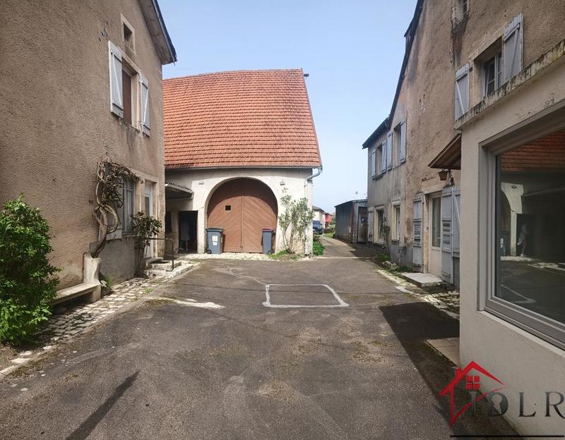Maison - 320 m² - 11 pièces