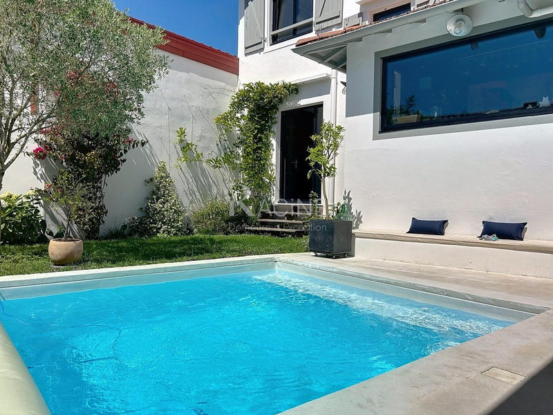 Maison - 140 m² - 6 pièces