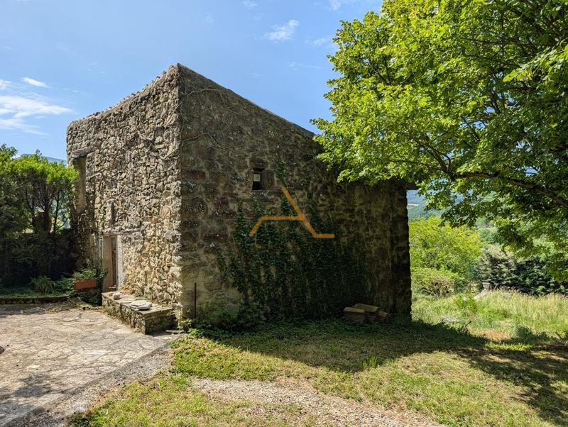 Maison en pierre - 140 m² - 6 pièces