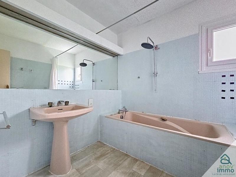 Propriété - 448 m² - 18 pièces