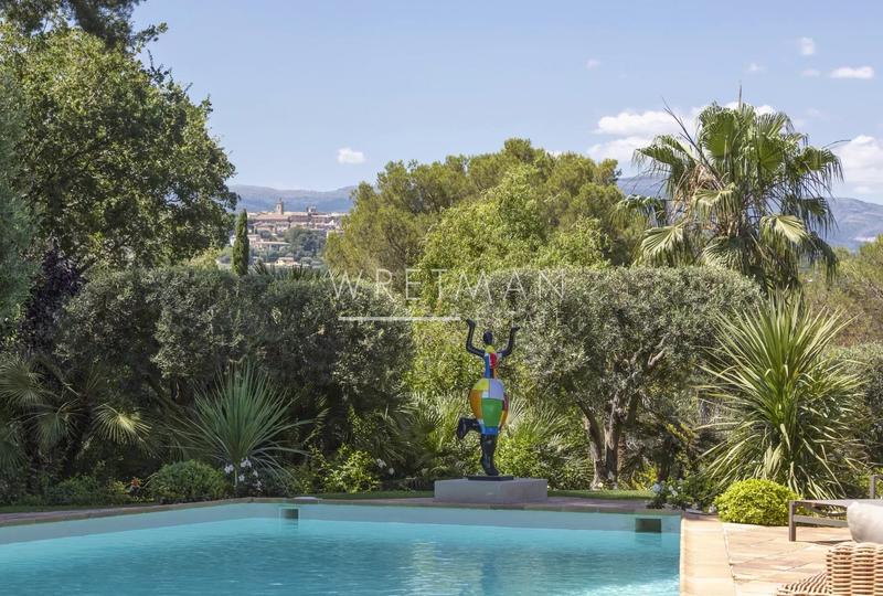 Villa - 430 m² - 7 pièces