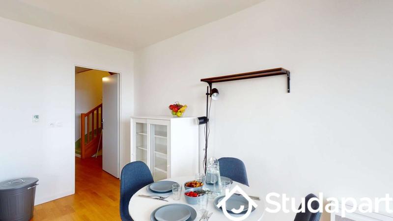 Chambre - 11 m² - 1 pièce