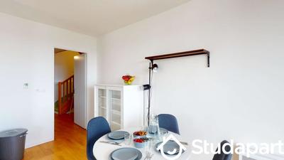 Chambre - 11 m² - 1 pièce