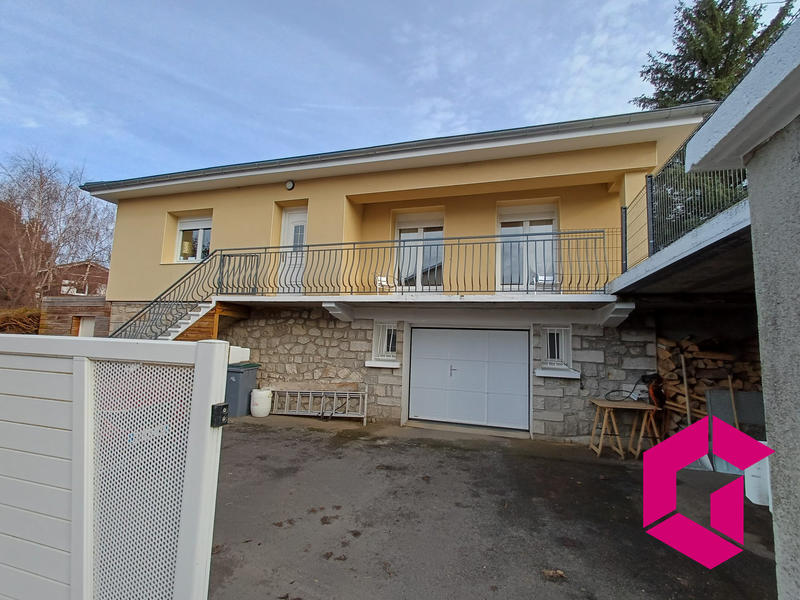 Maison traditionnelle - 90 m² - 5 pièces