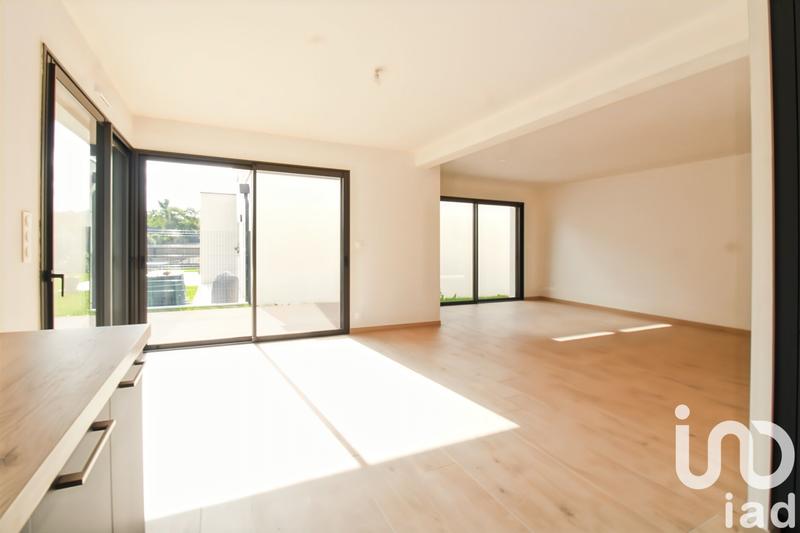 Maison - 110 m² - 4 pièces