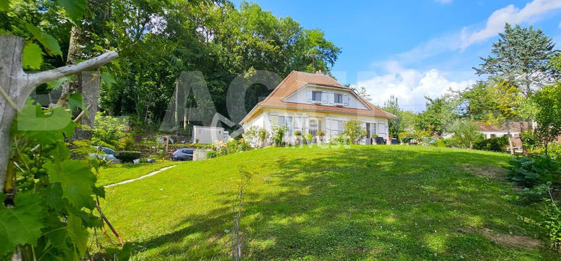 Maison - 140 m² - 6 pièces