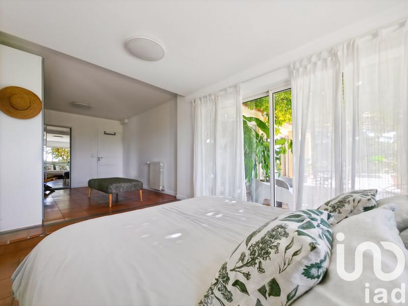 Maison - 299 m² - 9 pièces